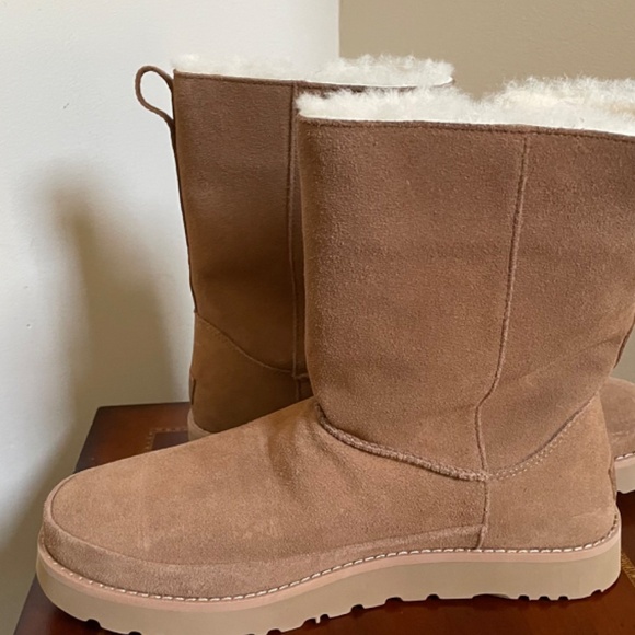 UGG WMNS Classic Zip Short Stiefel Boot - Picture 8 of 16